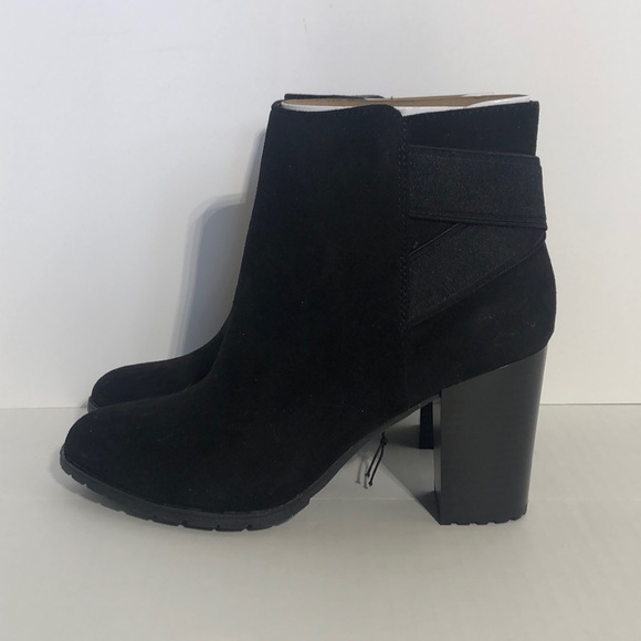 Women’s Size 10 Black Faux Suede Water Repellant Ankle Boots w/ 3.5” Block Heel - Picture 1 of 7